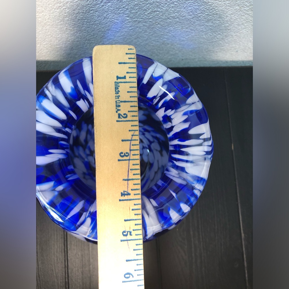 Blue and White Swirl Art Glass Vase - Picture 4 of 5